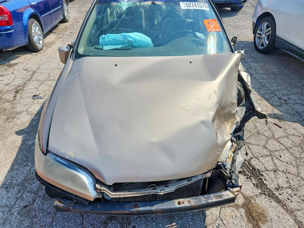 1HGCG5641YA060652 · 2000 HONDA ACCORD · 11/12