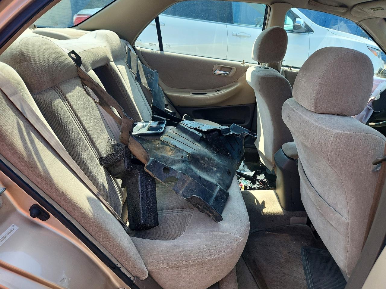 1HGCG5641YA060652 · 2000 HONDA ACCORD · 10/12