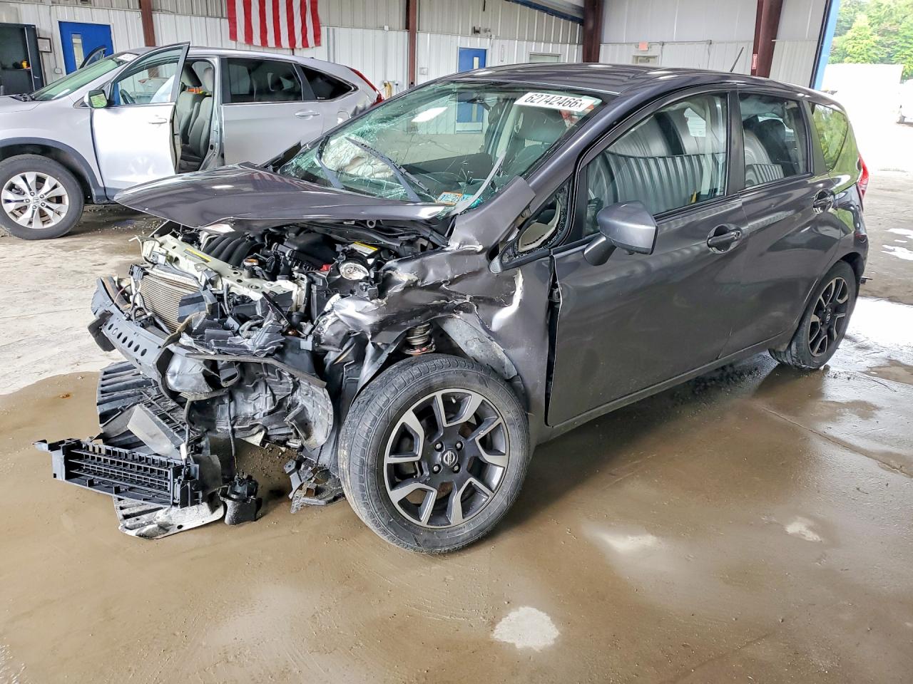 3N1CE2CP4GL398235 · 2016 NISSAN VERSA NOTE