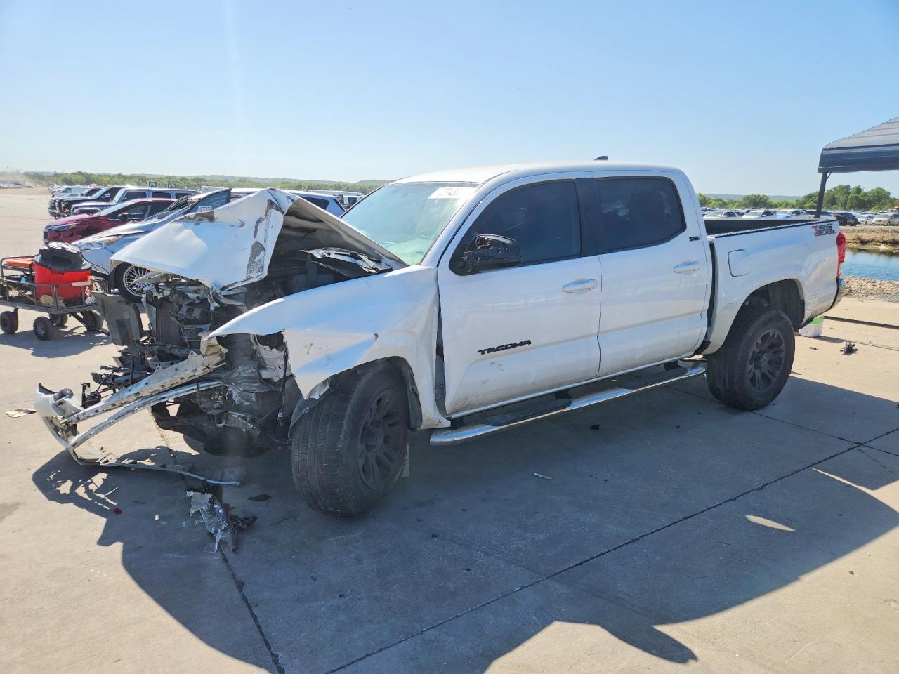 5TFAZ5CN2GX002994 · 2016 TOYOTA TACOMA