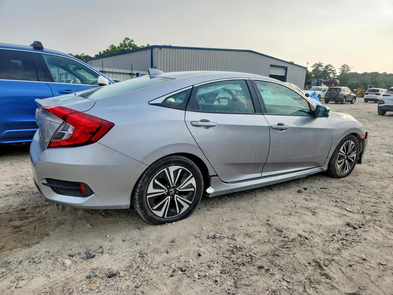 19XFC1F38GE017641 · 2016 HONDA CIVIC · 3/12