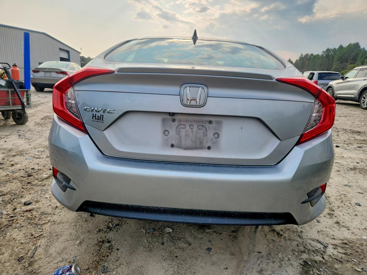 19XFC1F38GE017641 · 2016 HONDA CIVIC · 6/12