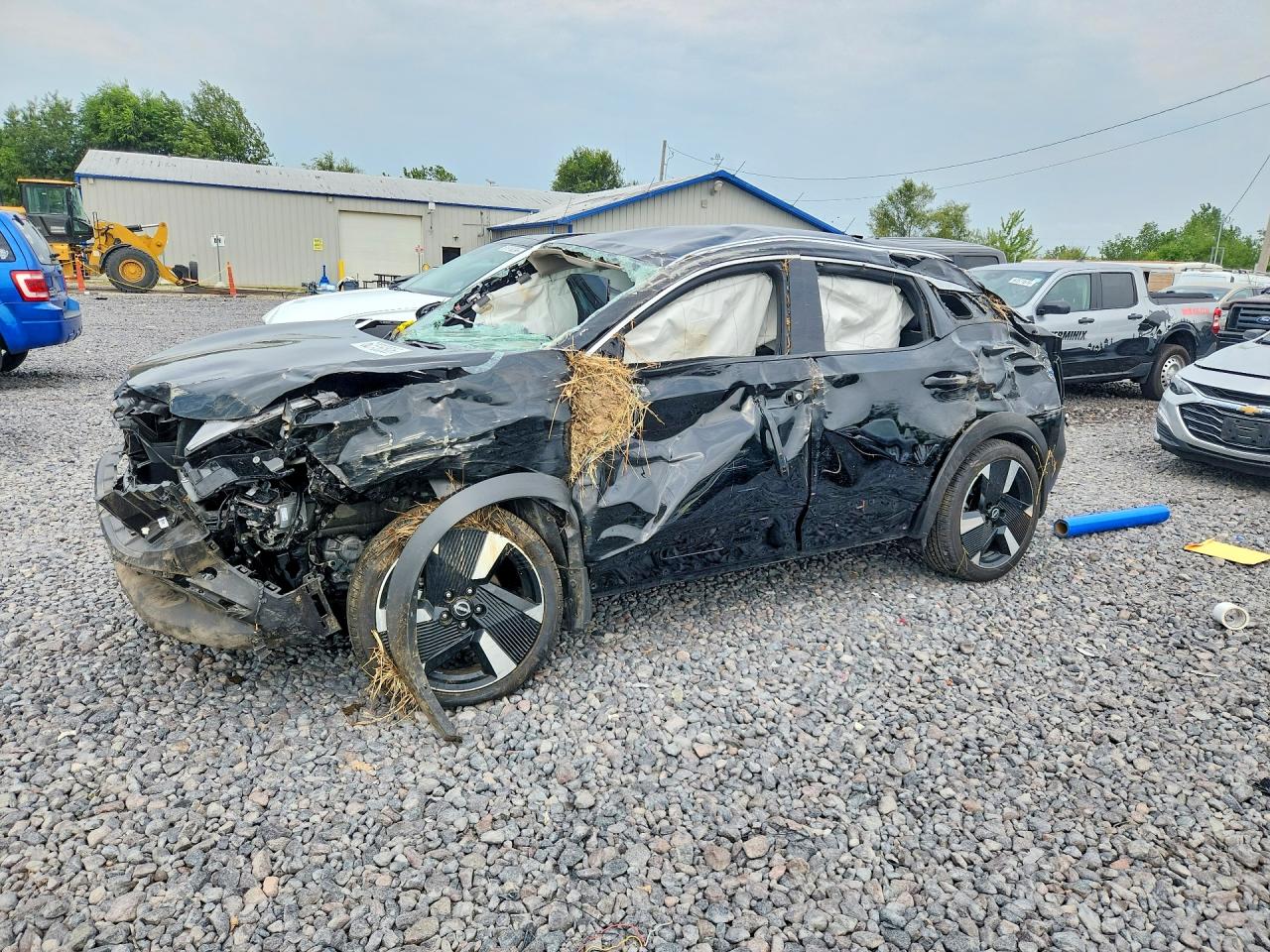 3N8AP6DB8SL365695 · 2025 NISSAN KICKS