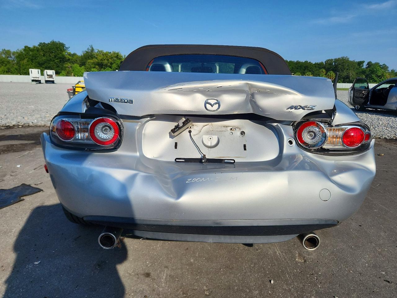 JM1NC25F560117510 · 2006 MAZDA MX-5 MIATA · 6/12