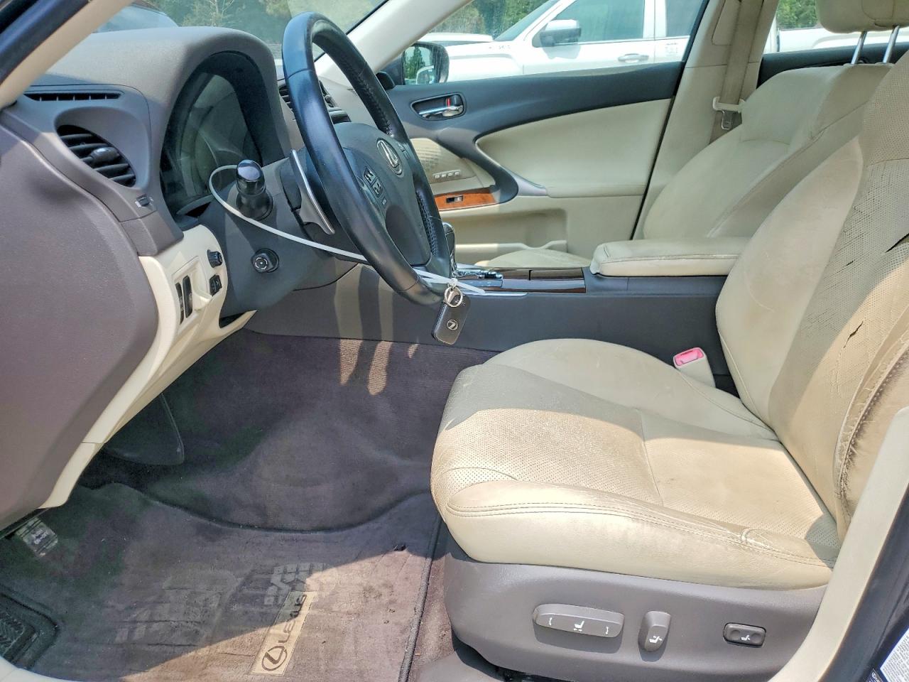 JTHCF5C27A5039953 · 2010 LEXUS IS · 7/12