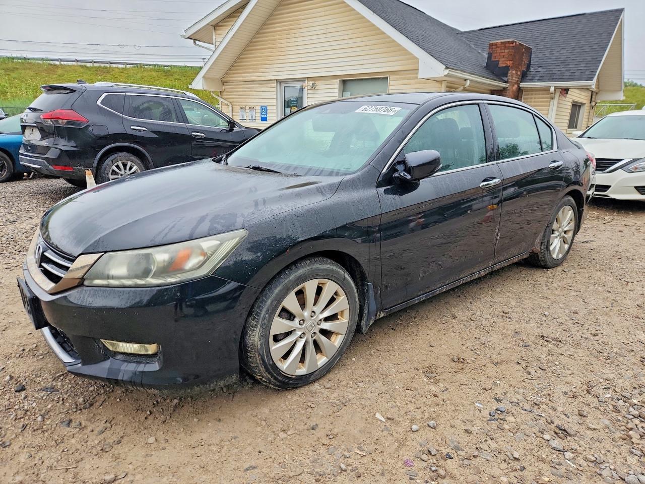 1HGCR3F8XDA013969 · 2013 HONDA ACCORD