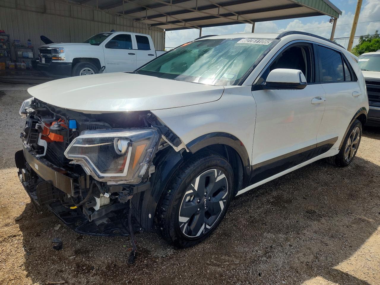 KNDCR3L18R5108231 · 2024 KIA NIRO