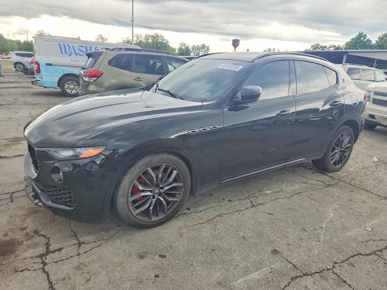 ZN661XUA8JX299215 · 2018 MASERATI LEVANTE