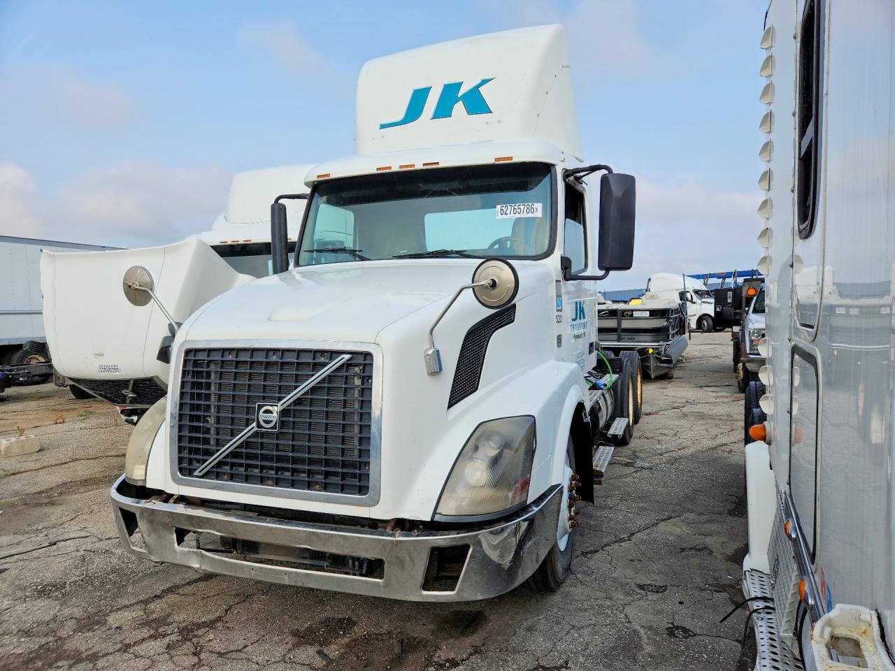 4V4NC9EH0CN538452 · 2012 VOLVO VN