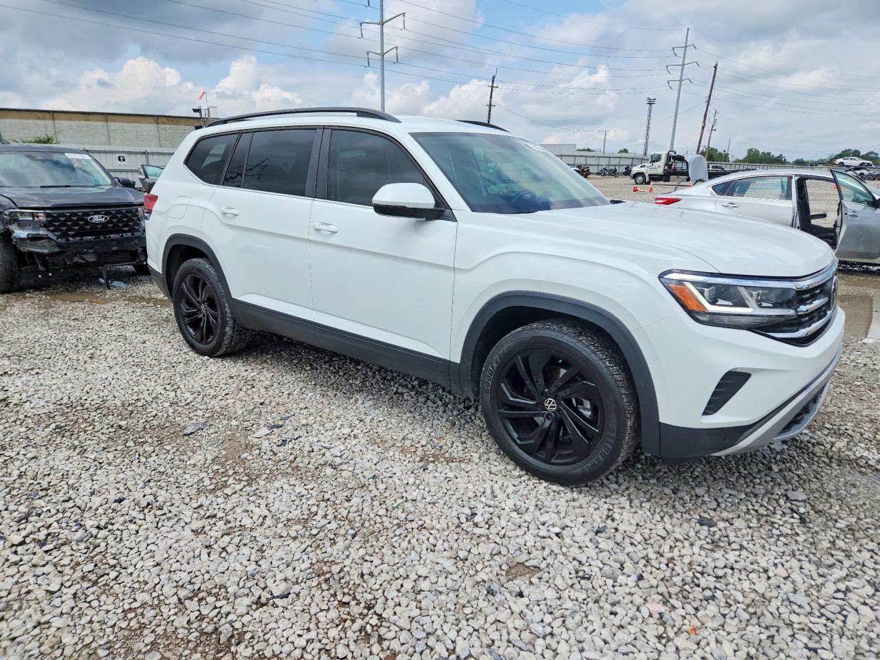 1V2WR2CA5PC549958 · 2023 VOLKSWAGEN ATLAS · 4/13