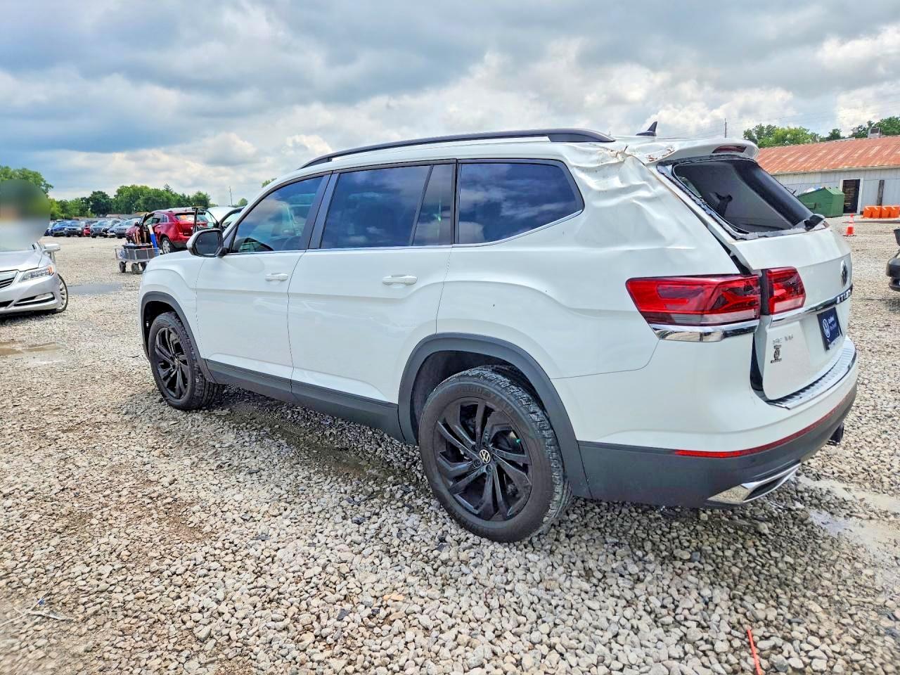 1V2WR2CA5PC549958 · 2023 VOLKSWAGEN ATLAS · 2/13
