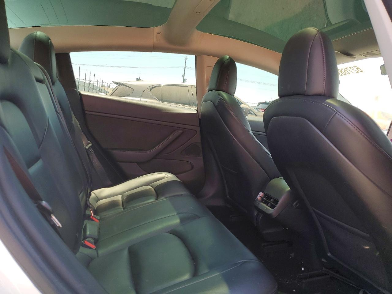 5YJ3E1EB3MF872405 · 2021 TESLA MODEL 3 · 10/12