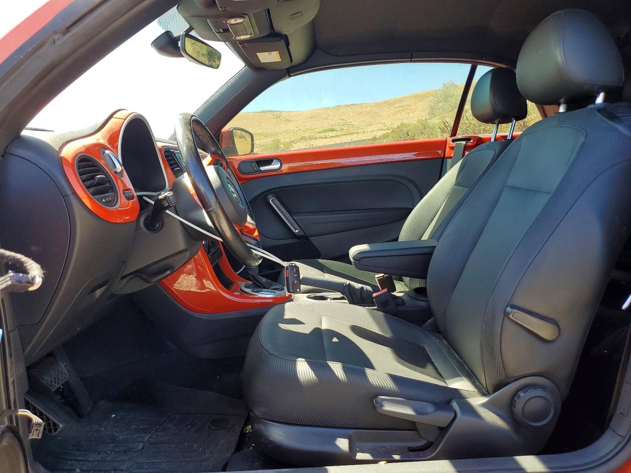 3VW5DAAT5JM516777 · 2018 VOLKSWAGEN BEETLE · 7/13