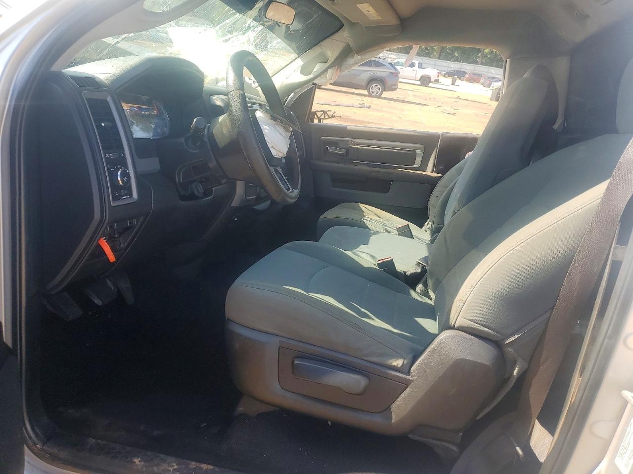 3C6JR6AG5HG520945 · 2017 RAM 1500 · 7/12