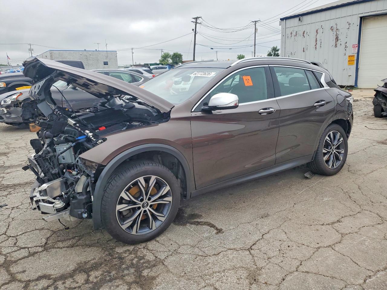 SJKCH5CR4HA034524 · 2017 INFINITI QX30