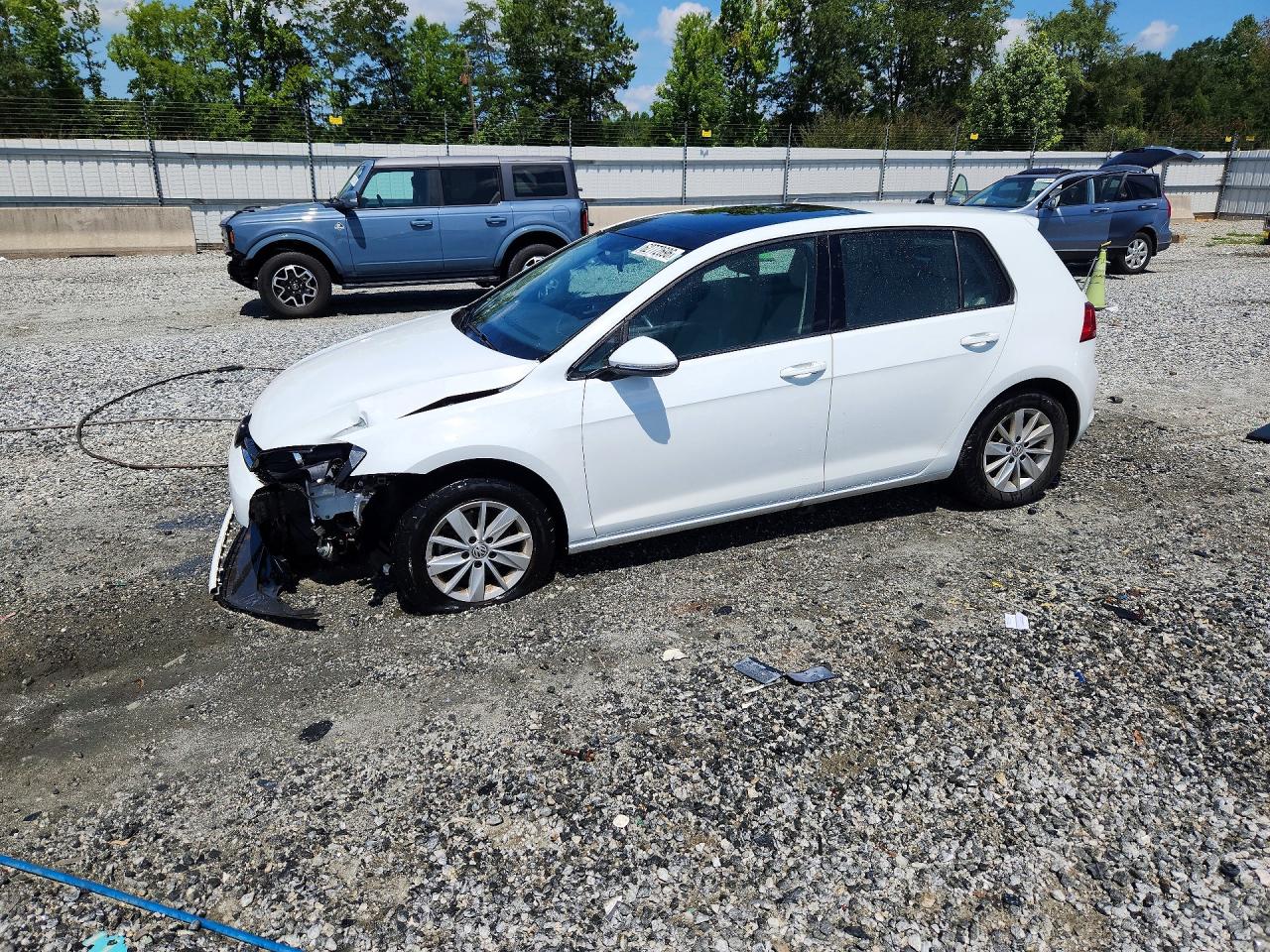 3VW217AU7GM008200 · 2016 VOLKSWAGEN GOLF