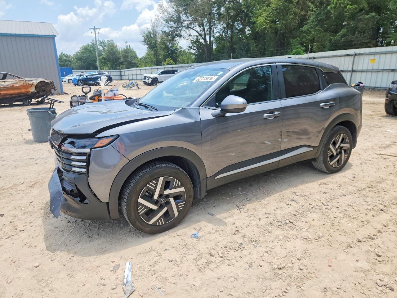2025 NISSAN KICKS