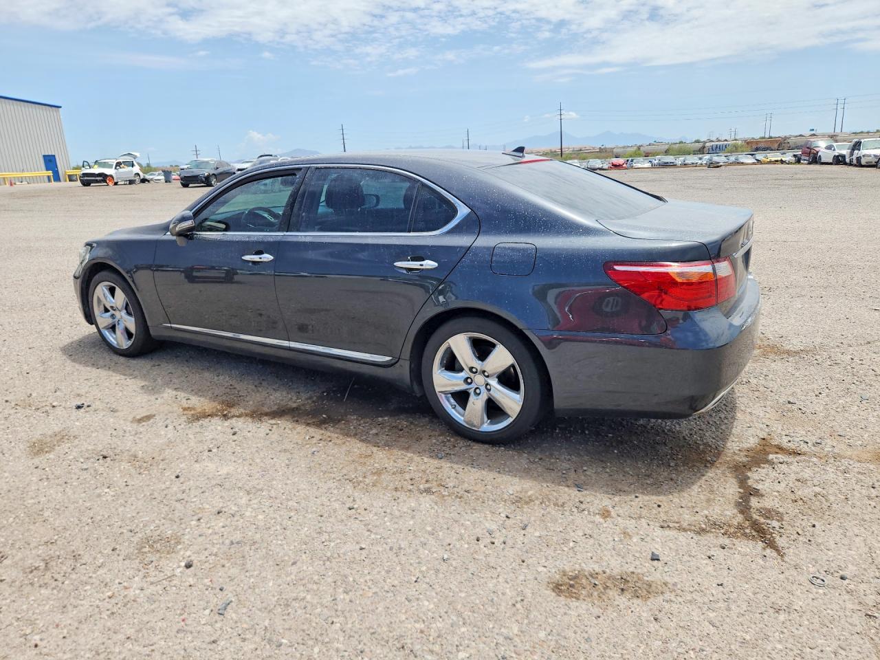 JTHGL5EF1B5044531 · 2011 LEXUS LS · 2/12