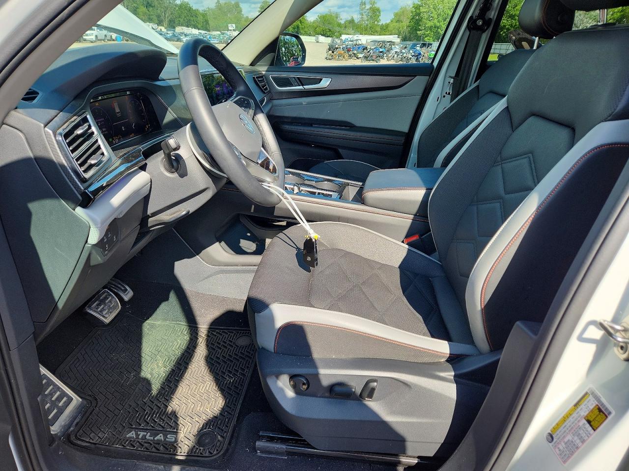 1V2CR2CA7RC581915 · 2024 VOLKSWAGEN ATLAS · 7/13