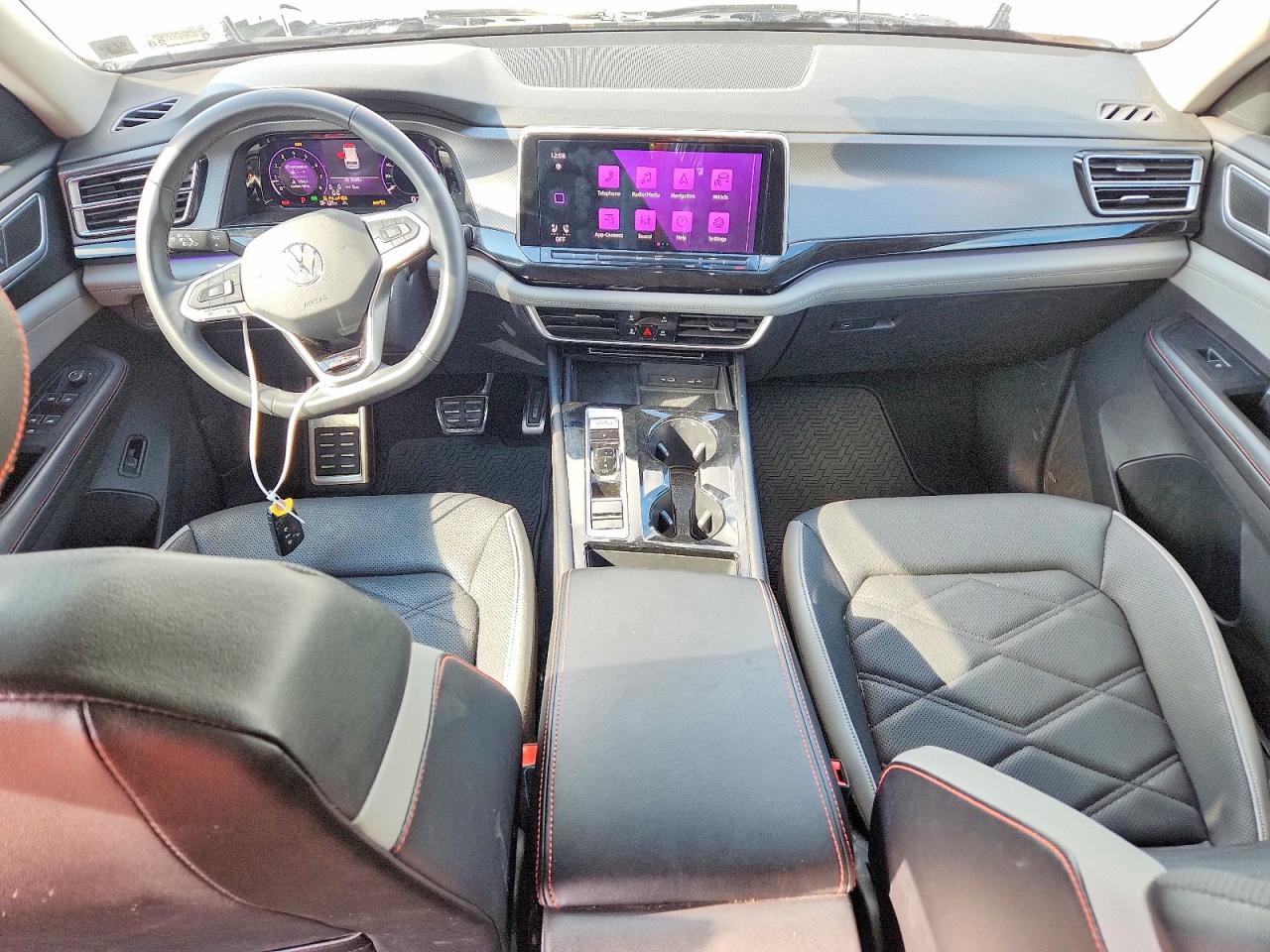 1V2CR2CA7RC581915 · 2024 VOLKSWAGEN ATLAS · 8/13