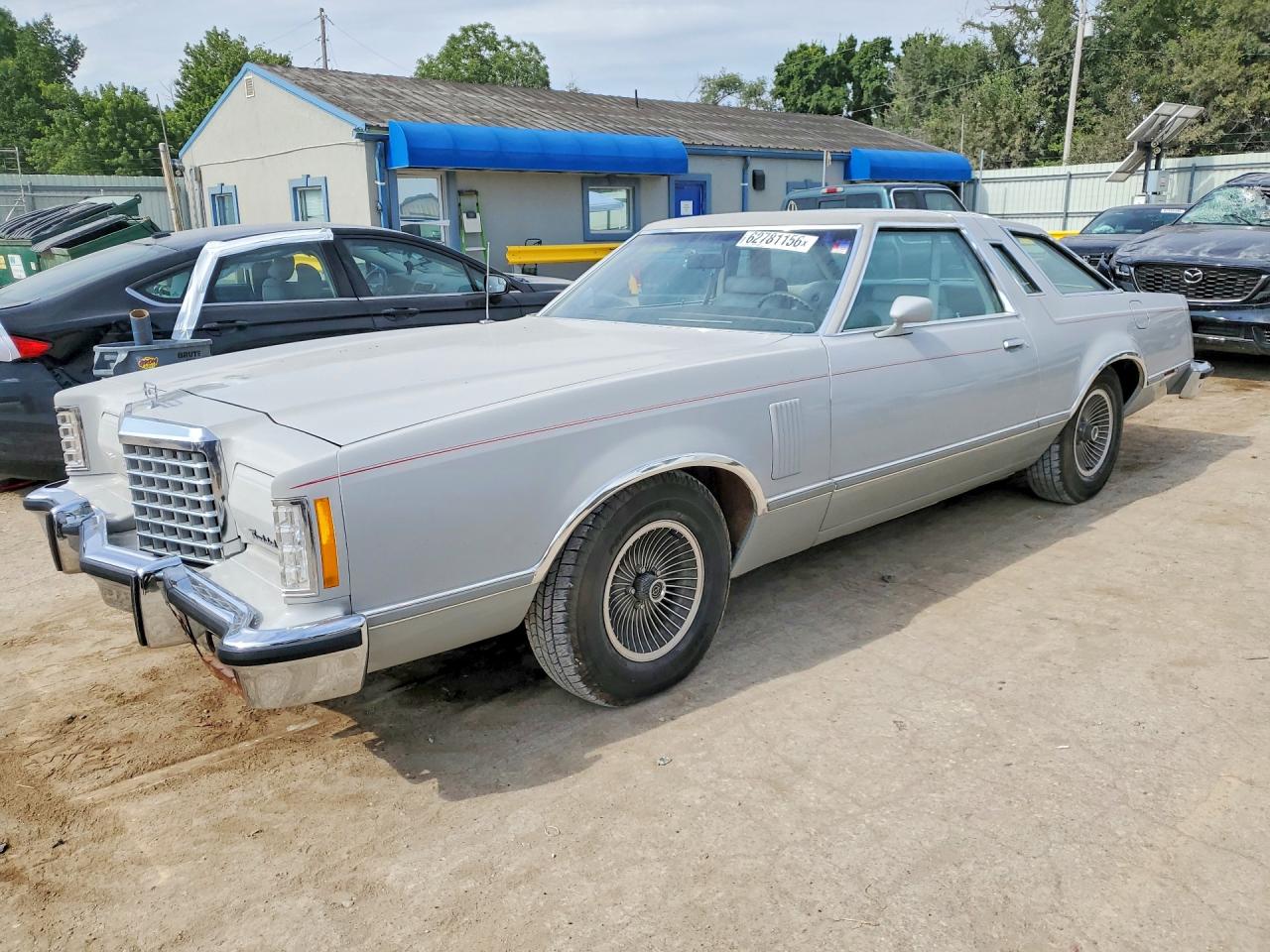 7G87S106754 · 1977 FORD THUNDERBIRD