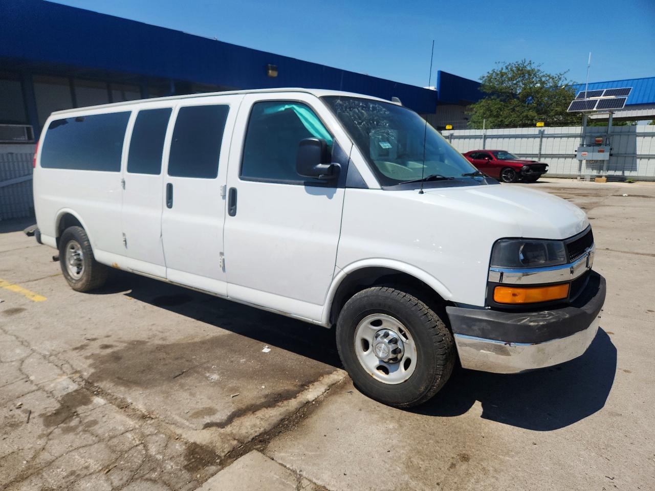 1GAZGPFG1H1131663 · 2017 CHEVROLET EXPRESS G3500 · 4/13
