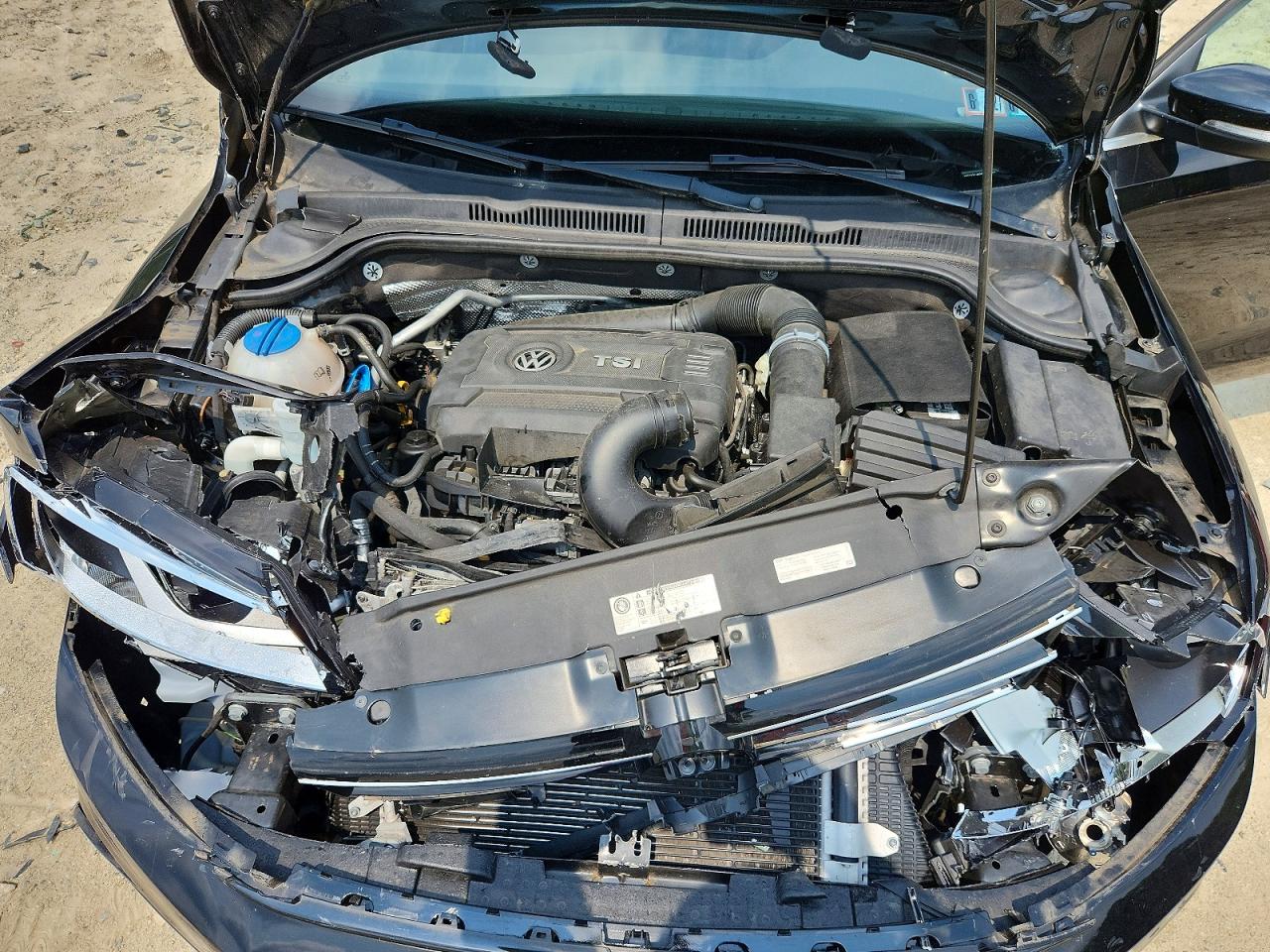 3VWD17AJ6FM273901 · 2015 VOLKSWAGEN JETTA · 11/12