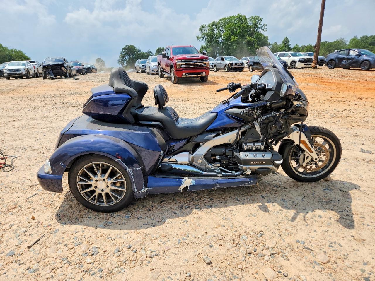 JH2SC7950JK003937 · 2018 HONDA GL1800