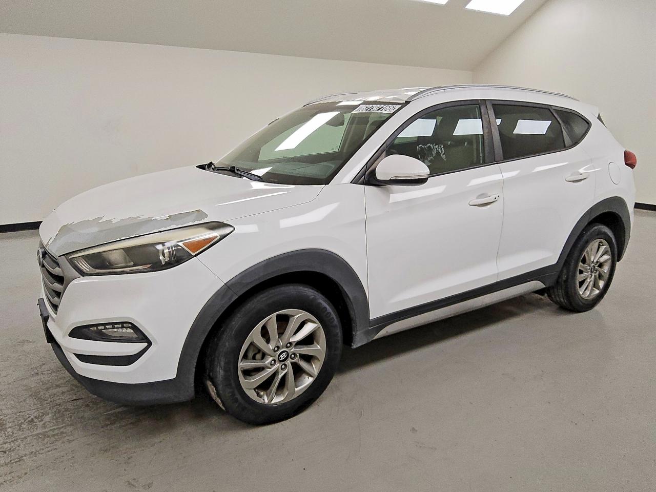 KM8J33A40JU612266 · 2018 HYUNDAI TUCSON