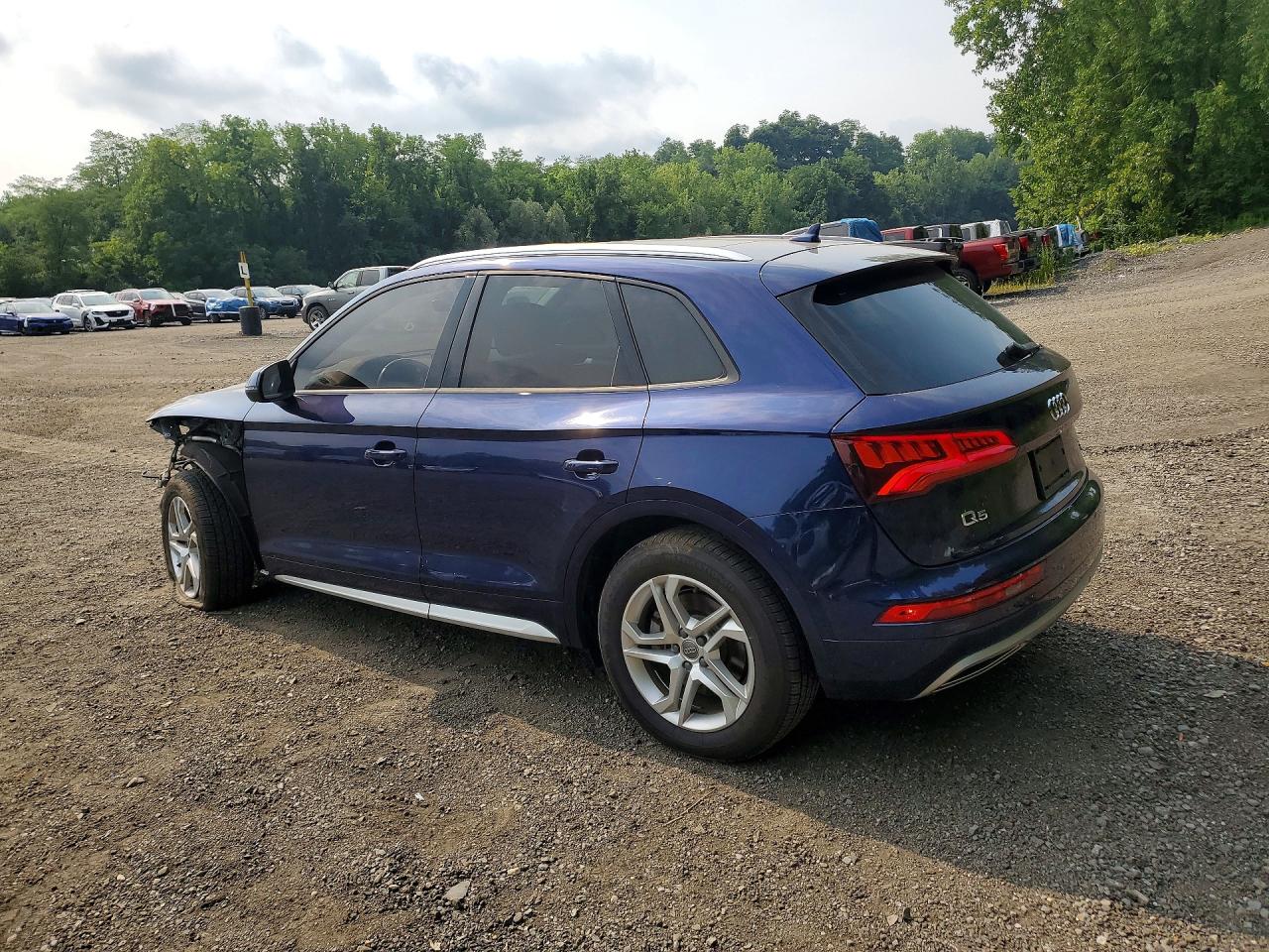 WA1ANAFY3J2163072 · 2018 AUDI Q5 · 2/14