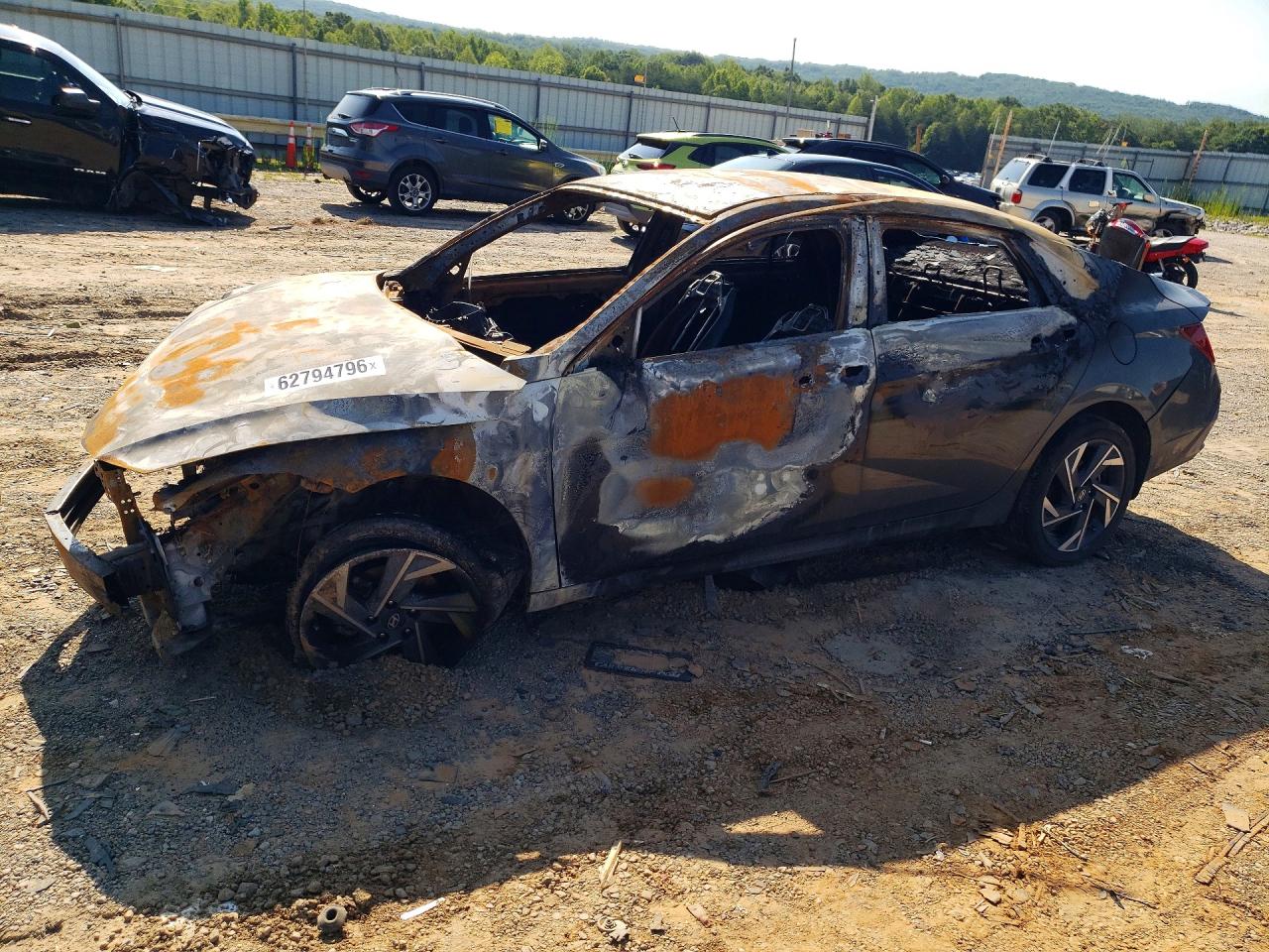 KMHLM4DG3SU072706 · 2025 HYUNDAI ELANTRA