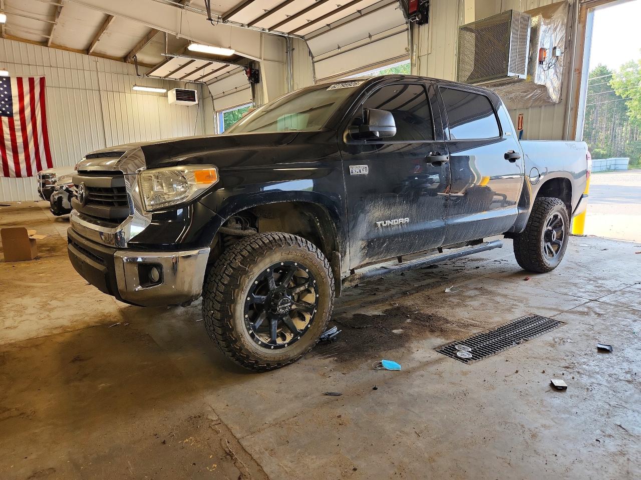 5TFDW5F12FX422655 · 2015 TOYOTA TUNDRA