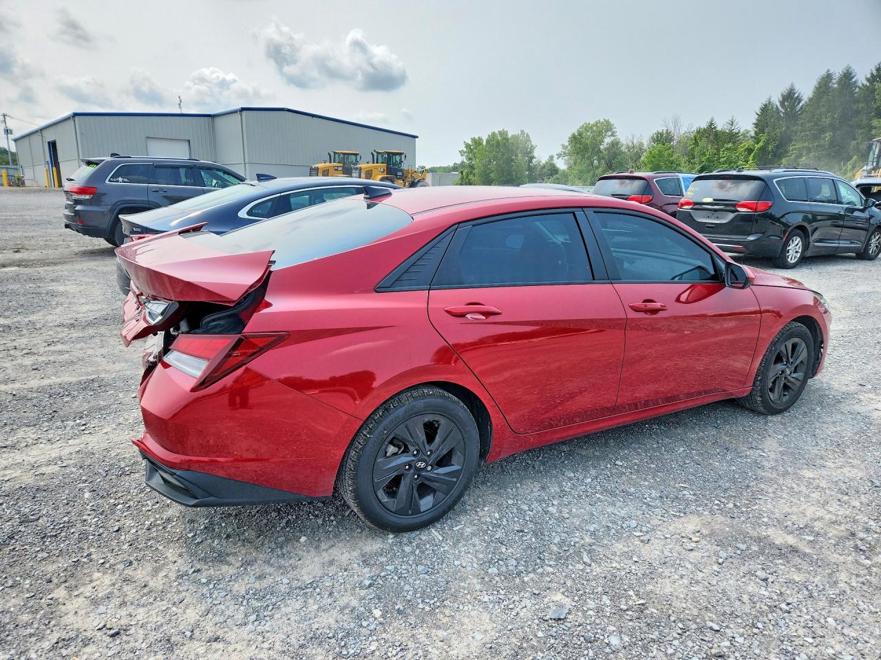 KMHLM4AG2NU361925 · 2022 HYUNDAI ELANTRA · 3/12