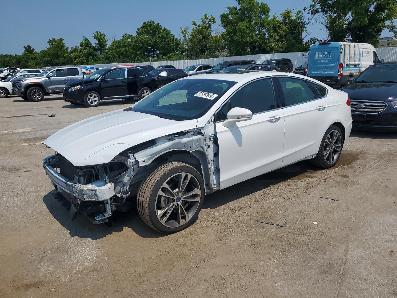 3FA6P0D94KR240384 · 2019 FORD FUSION