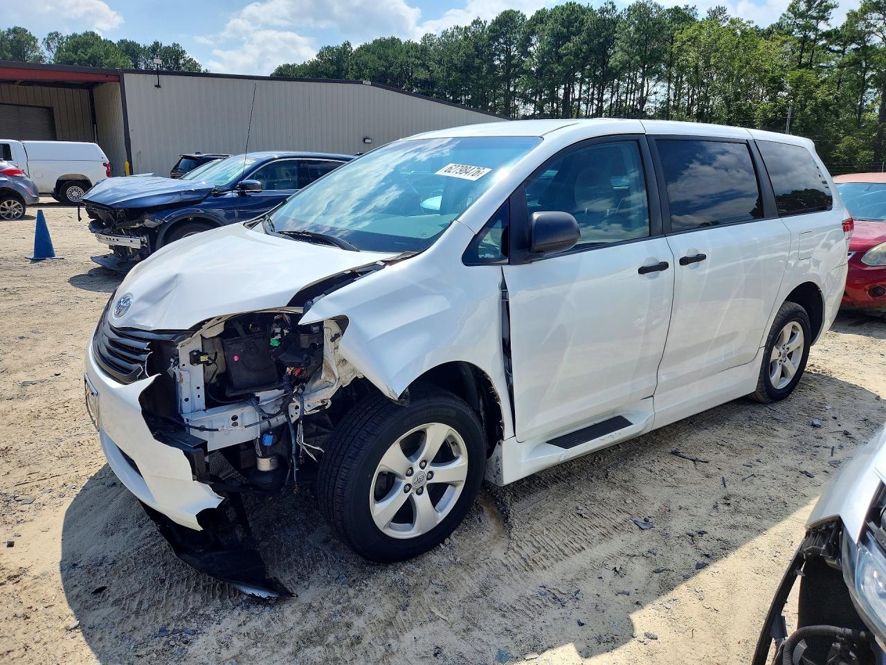 5TDZK3DC7CS271484 · 2012 TOYOTA SIENNA