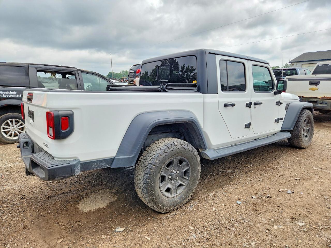 1C6HJTAGXLL163990 · 2020 JEEP GLADIATOR · 3/13