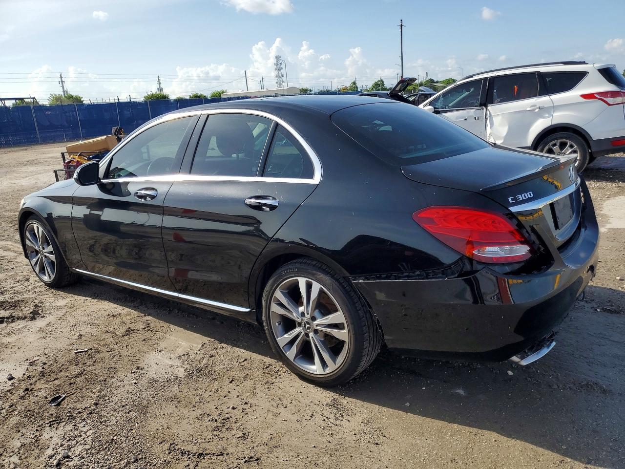 WDDWF4JBXHR301968 · 2017 MERCEDES-BENZ C · 2/12