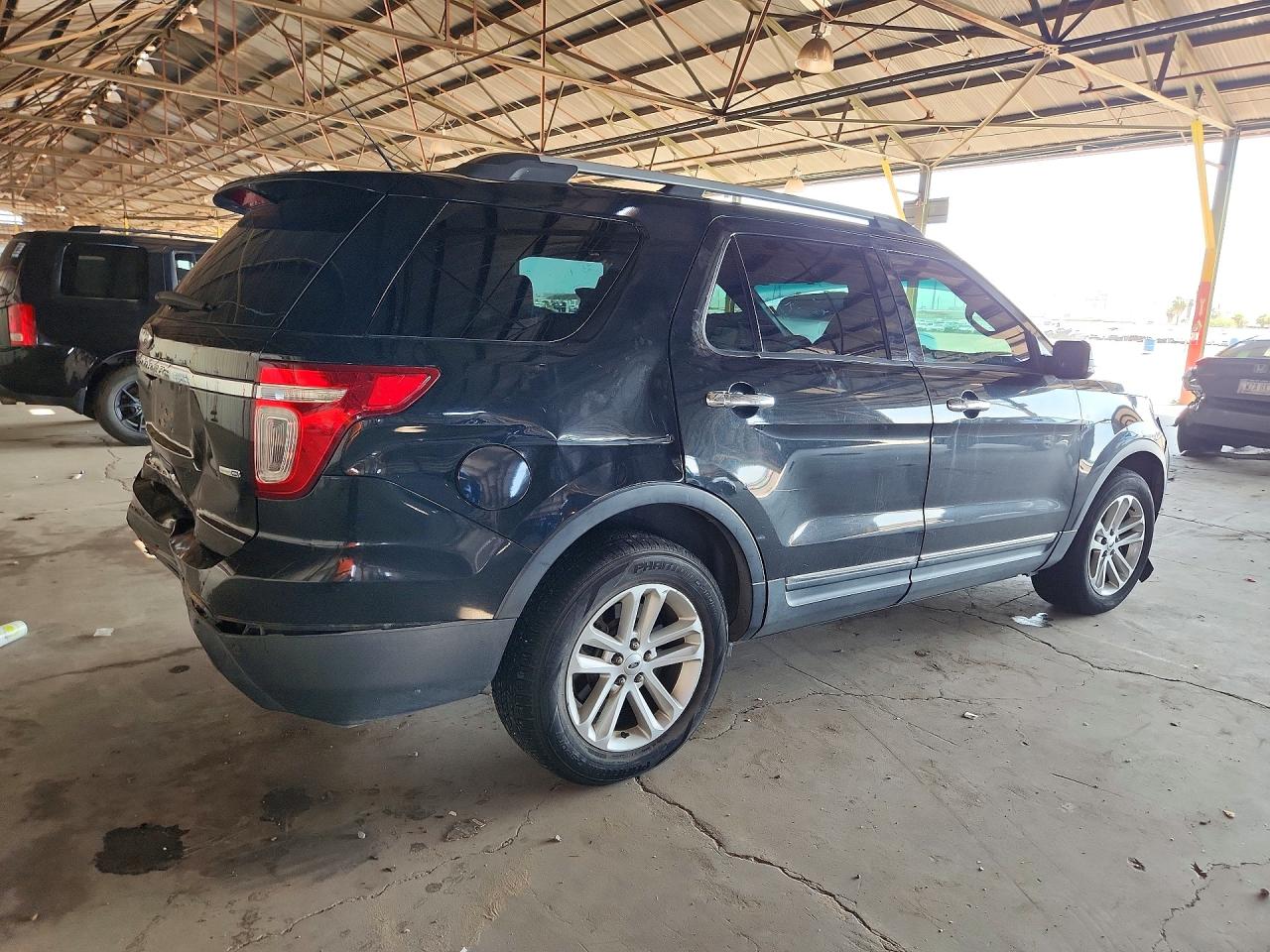 1FM5K8D83FGC09209 · 2015 FORD EXPLORER · 3/13