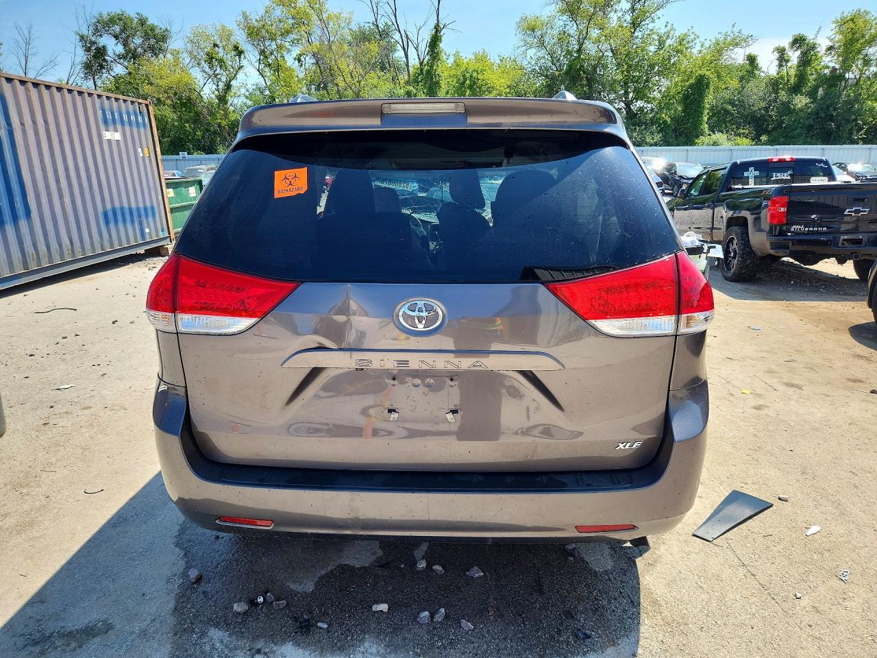 5TDYK3DC5DS335888 · 2013 TOYOTA SIENNA · 6/13
