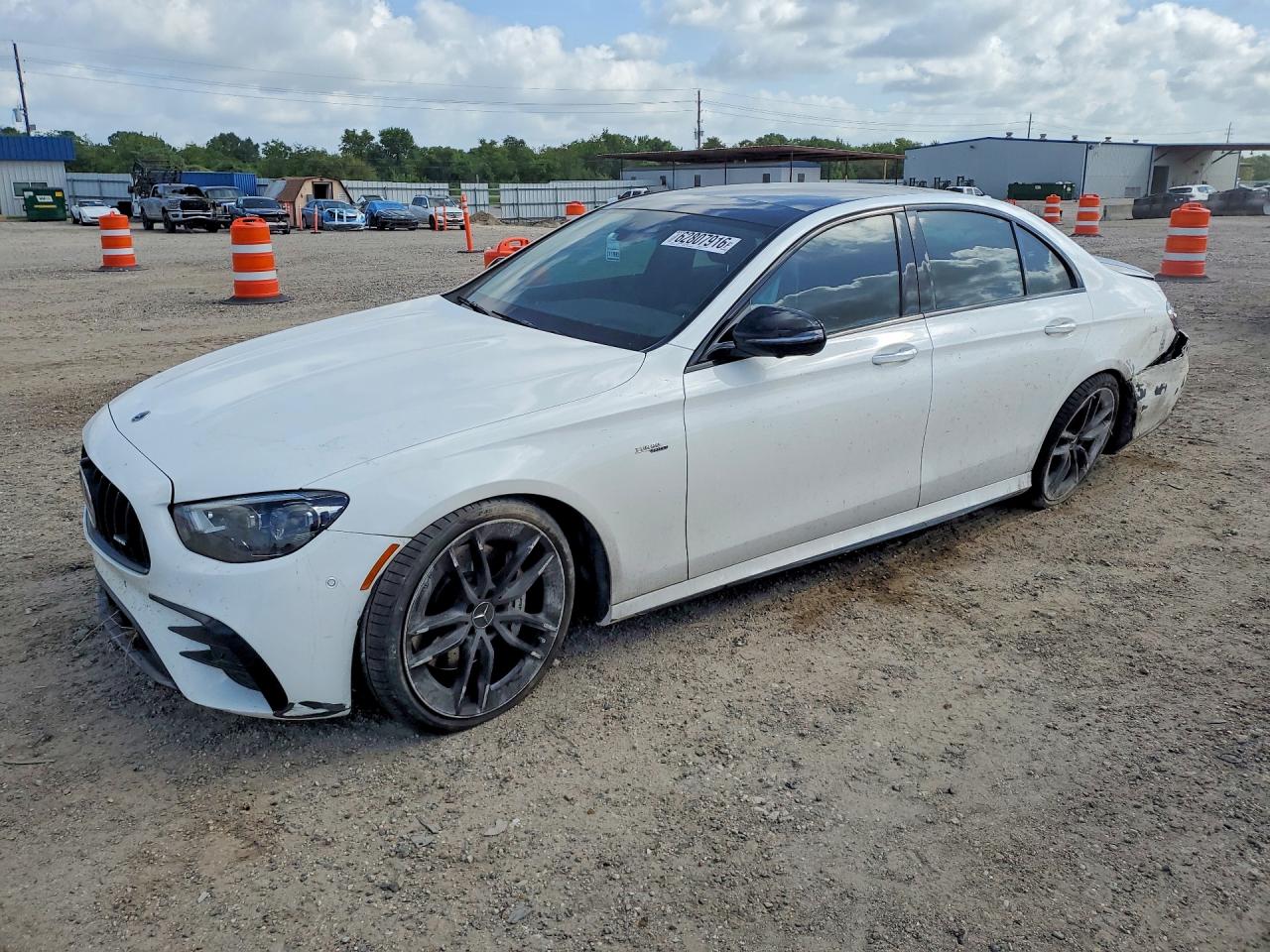W1KZF6BB6NB052077 · 2022 MERCEDES-BENZ E