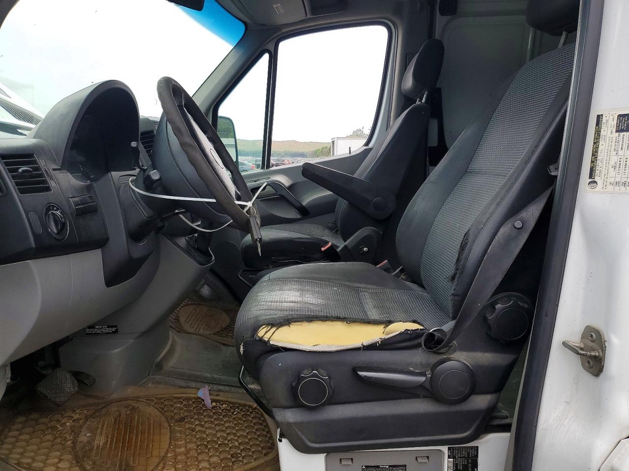 WDYPF0CC0B5532653 · 2011 FREIGHTLINER SPRINTER · 7/13