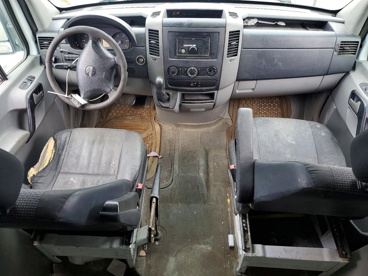 WDYPF0CC0B5532653 · 2011 FREIGHTLINER SPRINTER · 8/13
