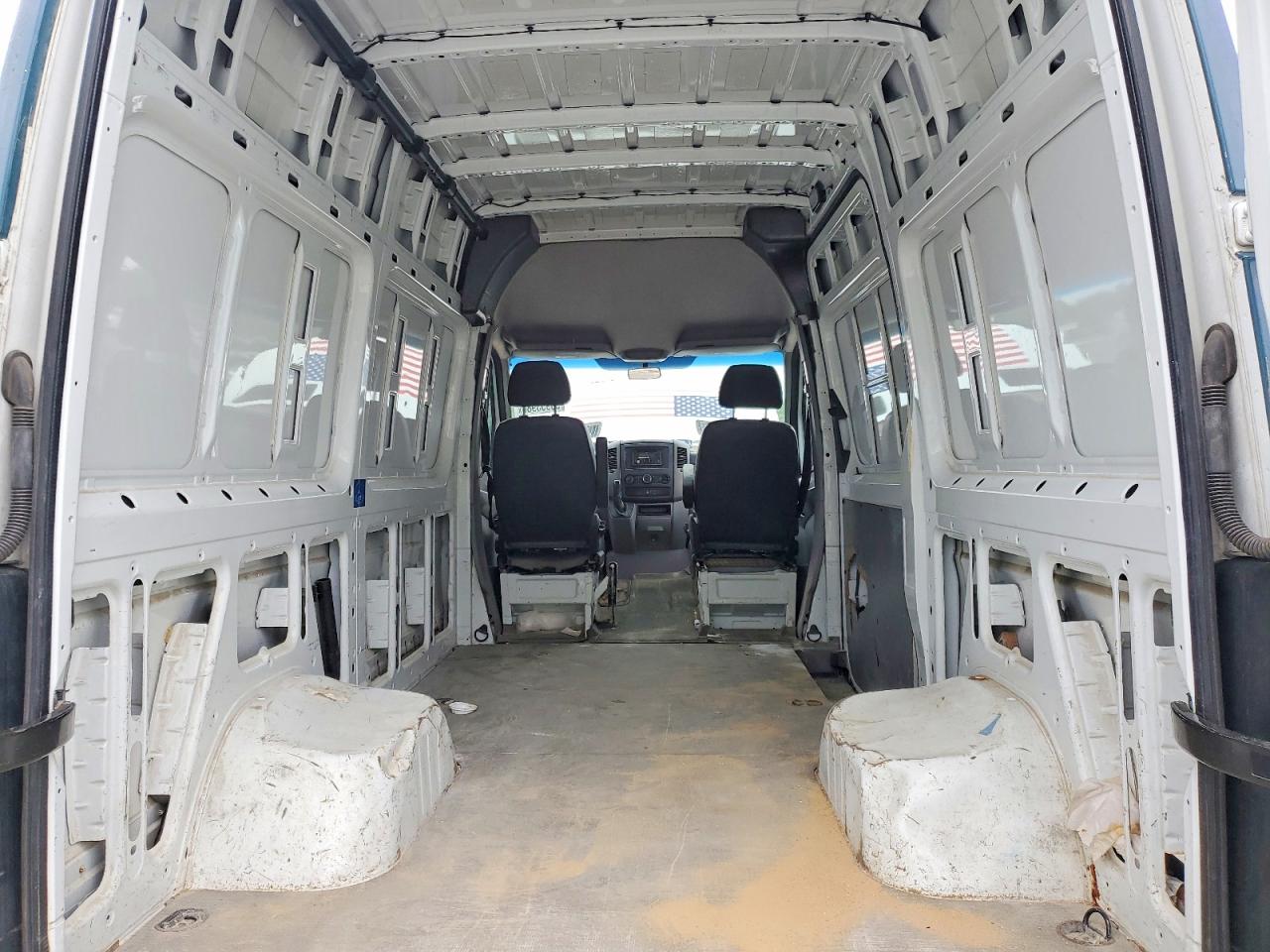 WDYPF0CC0B5532653 · 2011 FREIGHTLINER SPRINTER · 10/13