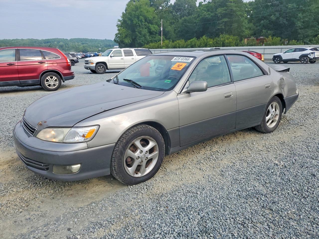 JT8BF28G310335788 · 2001 LEXUS ES