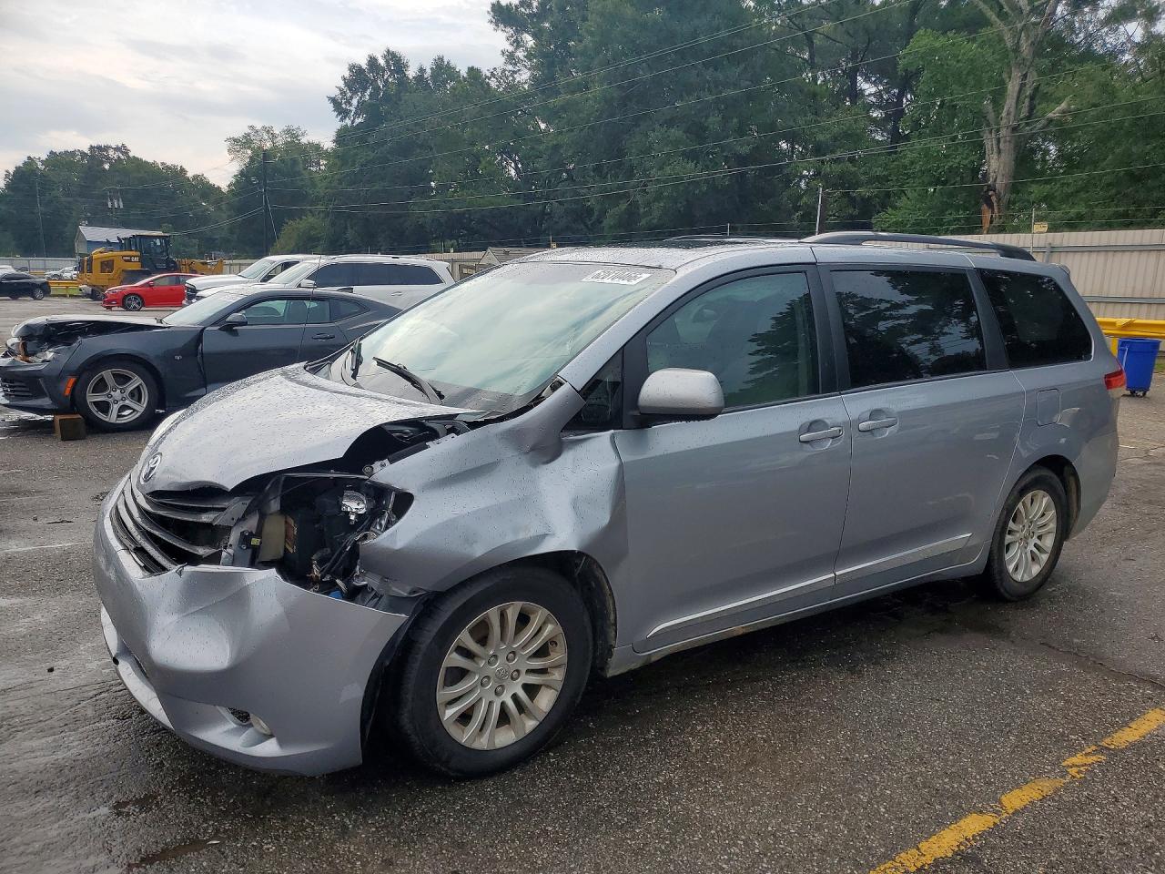 5TDYK3DCXDS305365 · 2013 TOYOTA SIENNA
