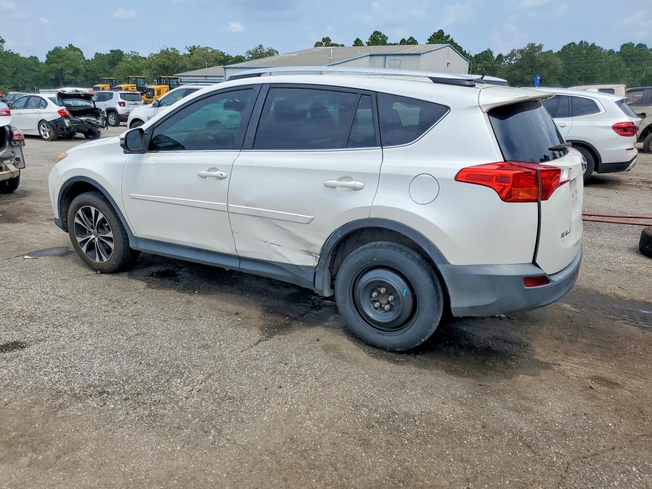 2T3YFREV2FW160654 · 2015 TOYOTA RAV4 · 2/14