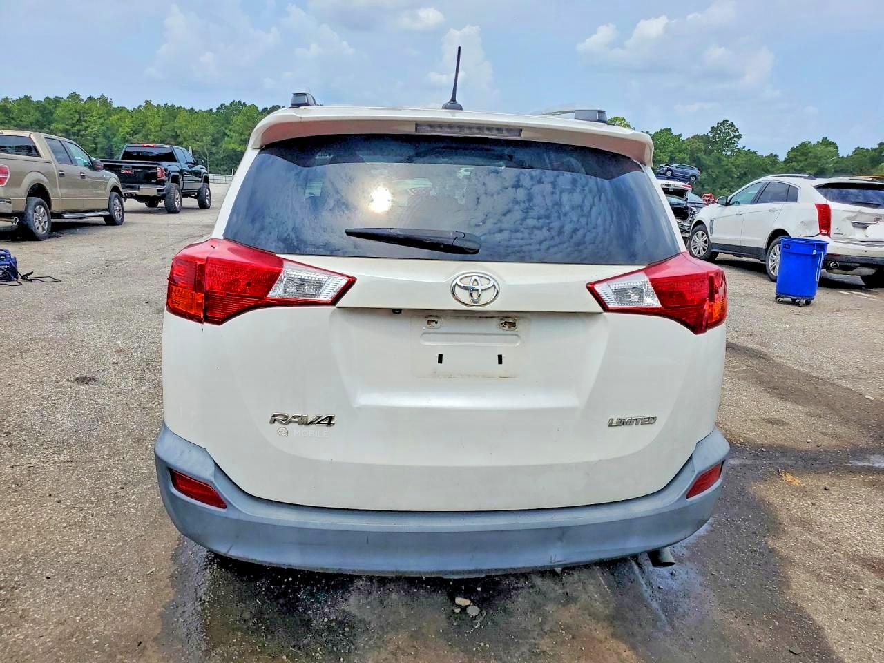 2T3YFREV2FW160654 · 2015 TOYOTA RAV4 · 6/14