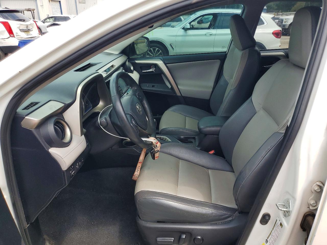 2T3YFREV2FW160654 · 2015 TOYOTA RAV4 · 7/14