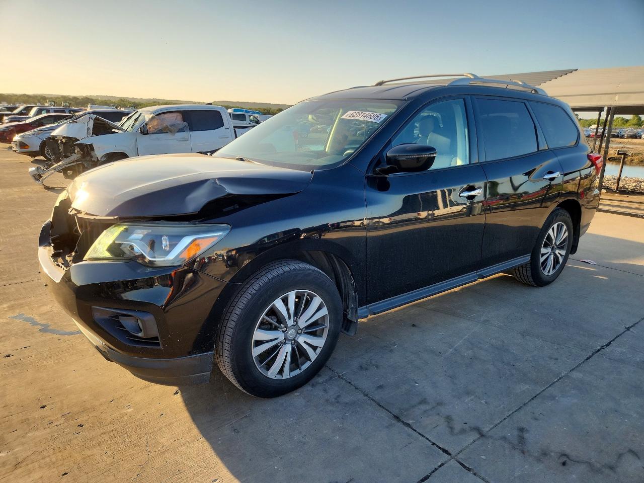 5N1DR2MM0HC687762 · 2017 NISSAN PATHFINDER