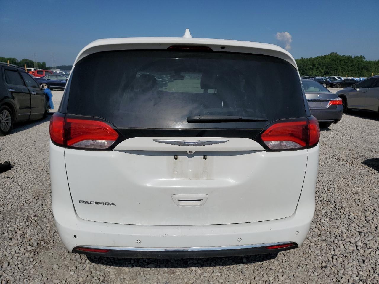 2C4RC1FG8JR122606 · 2018 CHRYSLER PACIFICA · 6/13